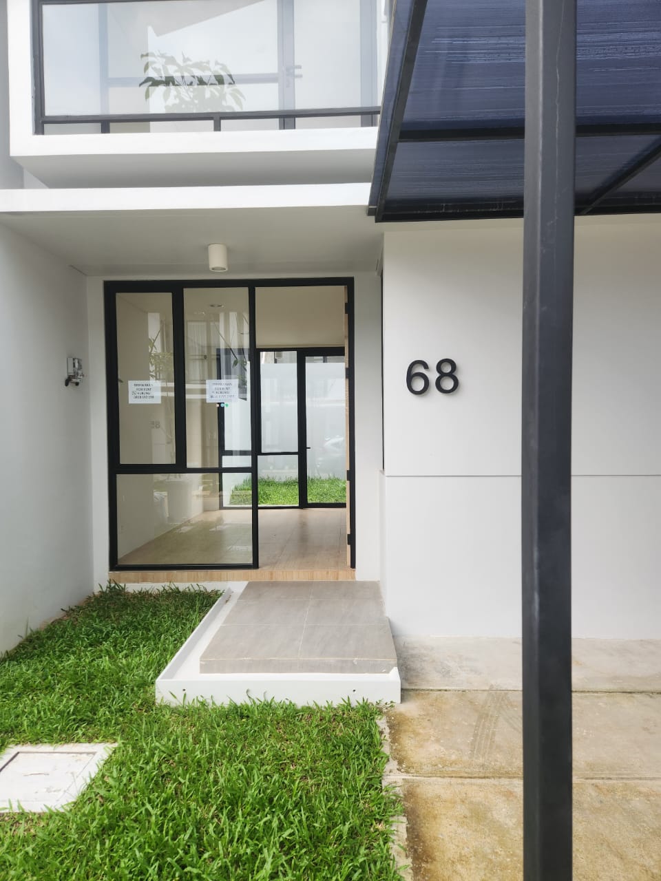 Rumah Disewakan di Cluster Uptown Lippo Cikarang